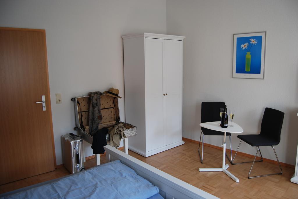 B2-Ferienwohnung Erfurt Zimmer foto